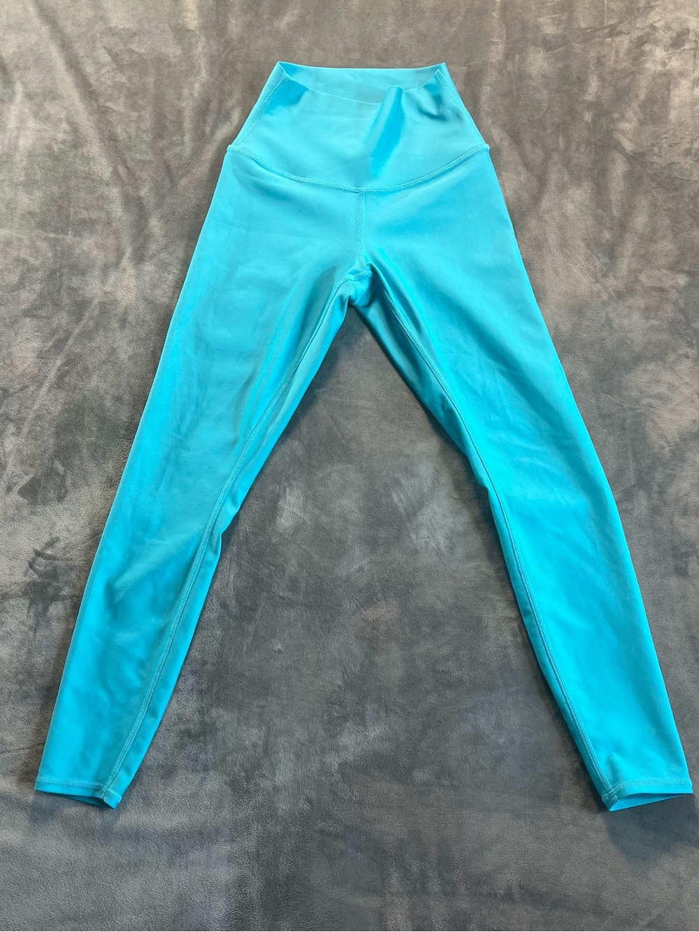 ALO Yoga Bright Teal Performance Leggings